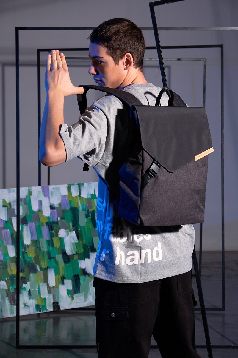 Anniversary-Goody Bag-Geo Backpack Minimalist Metropolitan Backpack + Anti-theft Swipe Technology Card Holder - กระเป๋าเป้สะพายหลัง - วัสดุกันนำ้ สีเทา
