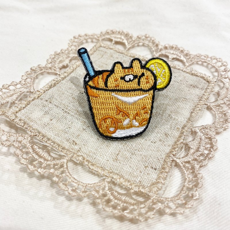 Embroidery pin-Duobao lemon tea - Badges & Pins - Thread Orange