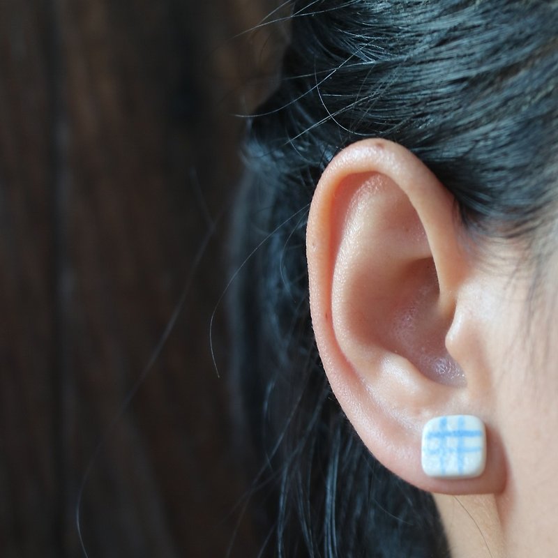 blue scott earring - 耳環/耳夾 - 陶 藍色
