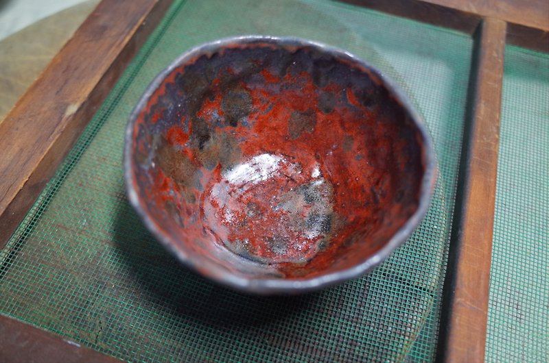 Antique (red tea bowl) - เซรามิก - ดินเผา สีแดง