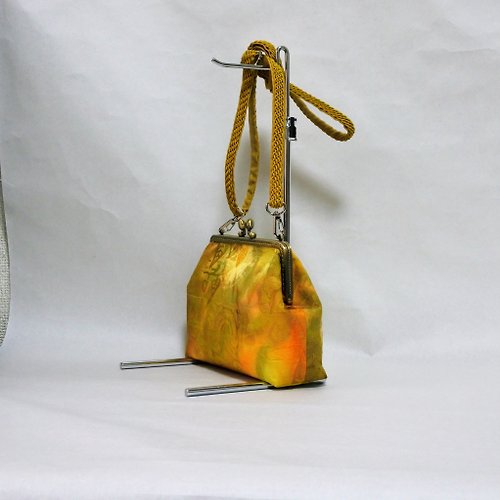 Kimono kiss lock bag purse shoulder bag - Shop nekomame Messenger Bags &  Sling Bags - Pinkoi