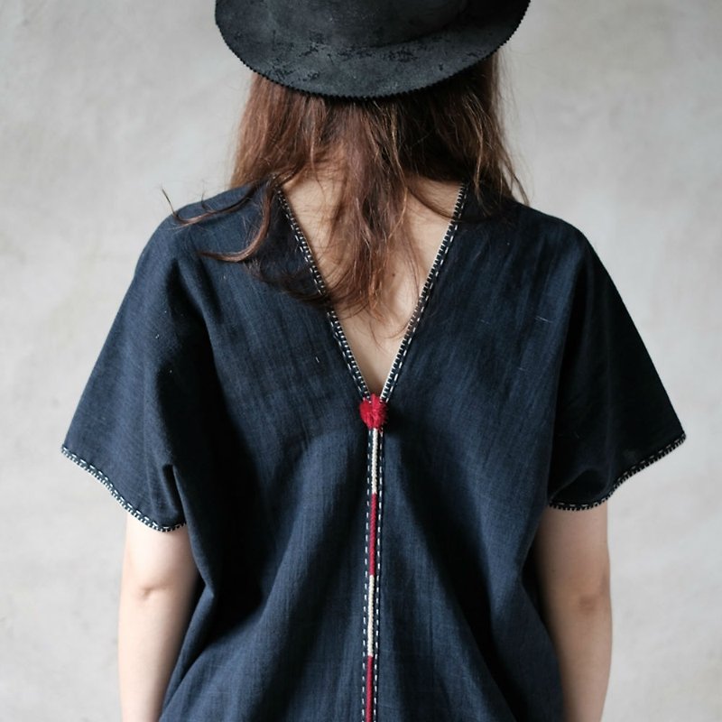 Limited mountain tribe hand-woven ancient cloth hand-embroidered V-neck loose cotton dress short-sleeved plain dress - One Piece Dresses - Cotton & Hemp Blue