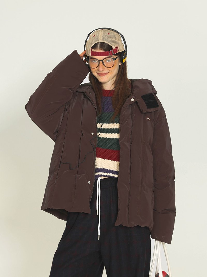 Unvesno (UN) 怪奇小鎮 白鴨絨巧克力冬季連帽輕薄羽絨服 CT-2161 - 男夾克/外套 - 其他材質 咖啡色