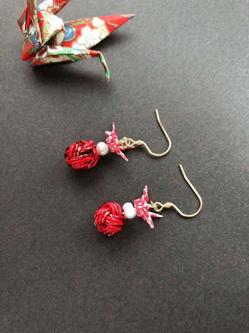 Lucky origami crane and ball knot earrings - Earrings & Clip-ons - Paper Red