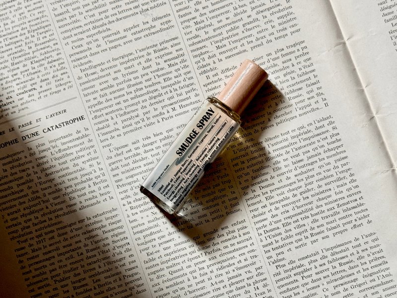 淨化香氛噴霧/30ml - 香氛/精油/擴香 - 植物．花 白色