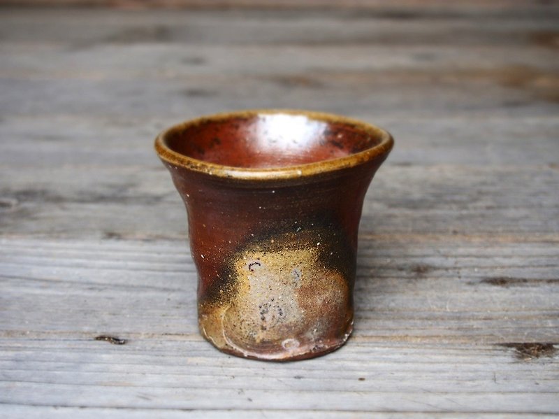 Bizen shochu drinking (small) 【wave】 s5-018 - Cups - Pottery Brown