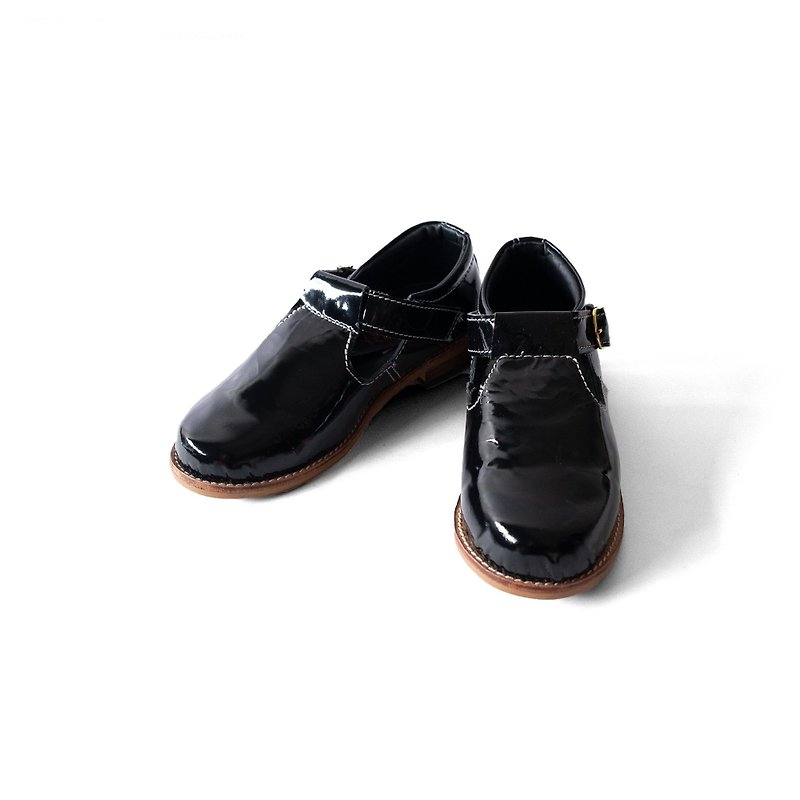 A PRANK DOLLY-Vintage vintage black patent leather T-shaped Mary Jane leather shoes - รองเท้าหนังผู้หญิง - วัสดุอื่นๆ สีดำ