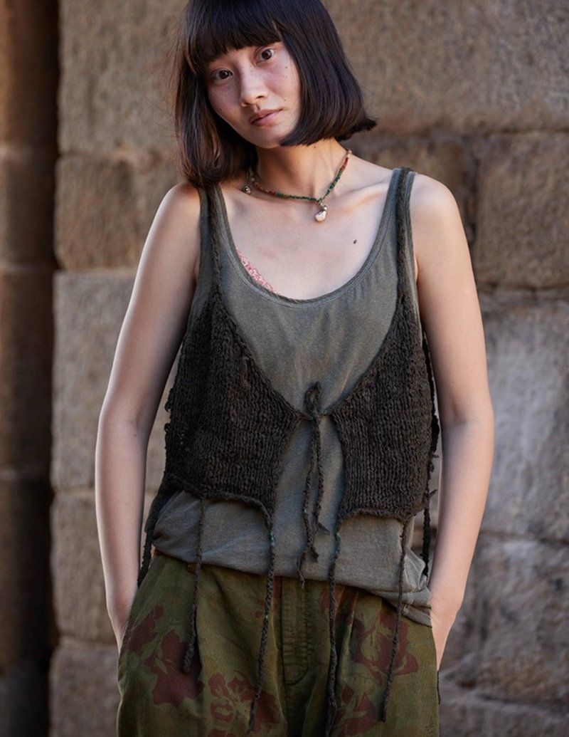 French retro cotton plant-dyed hollow vest - เสื้อกั๊กผู้หญิง - วัสดุอื่นๆ สีเขียว