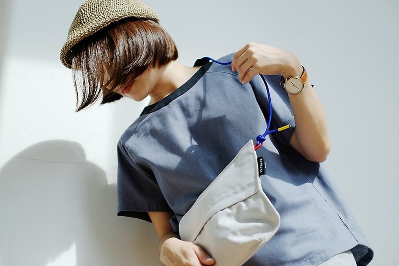 Ted snow bag - small sling bag - 側背包/斜孭袋 - 其他材質 白色