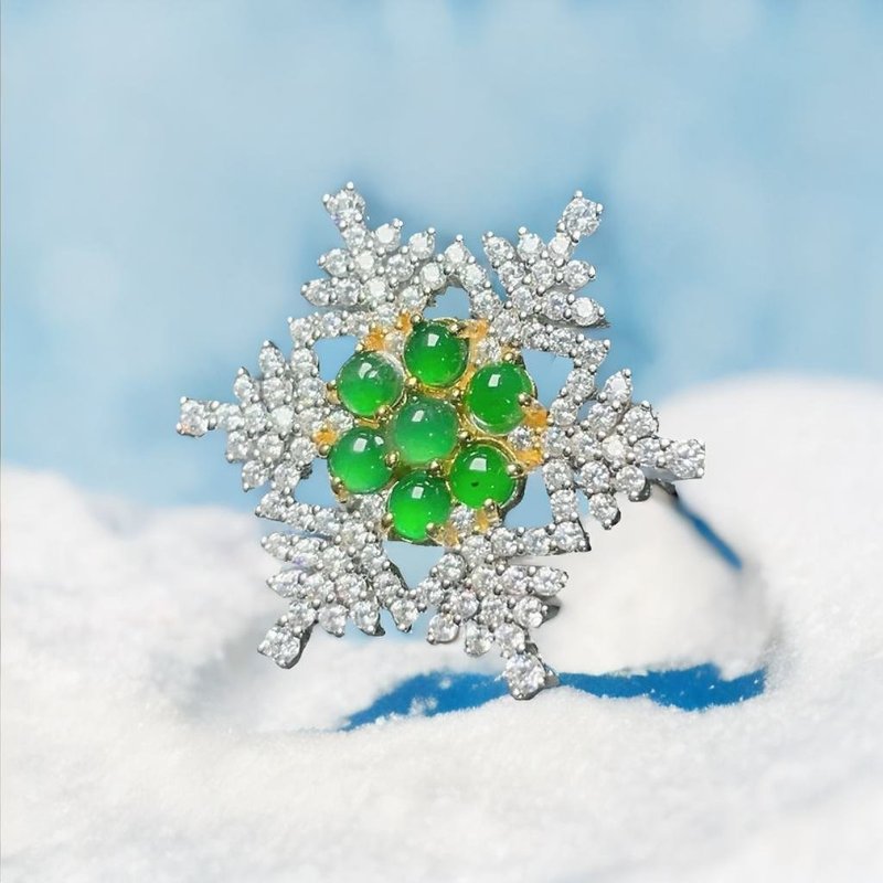 冰綠翡翠蛋面雪花設計款胸針吊墜兩用款 925純銀 | 天然翡翠A貨 - 胸針 - 玉石 綠色