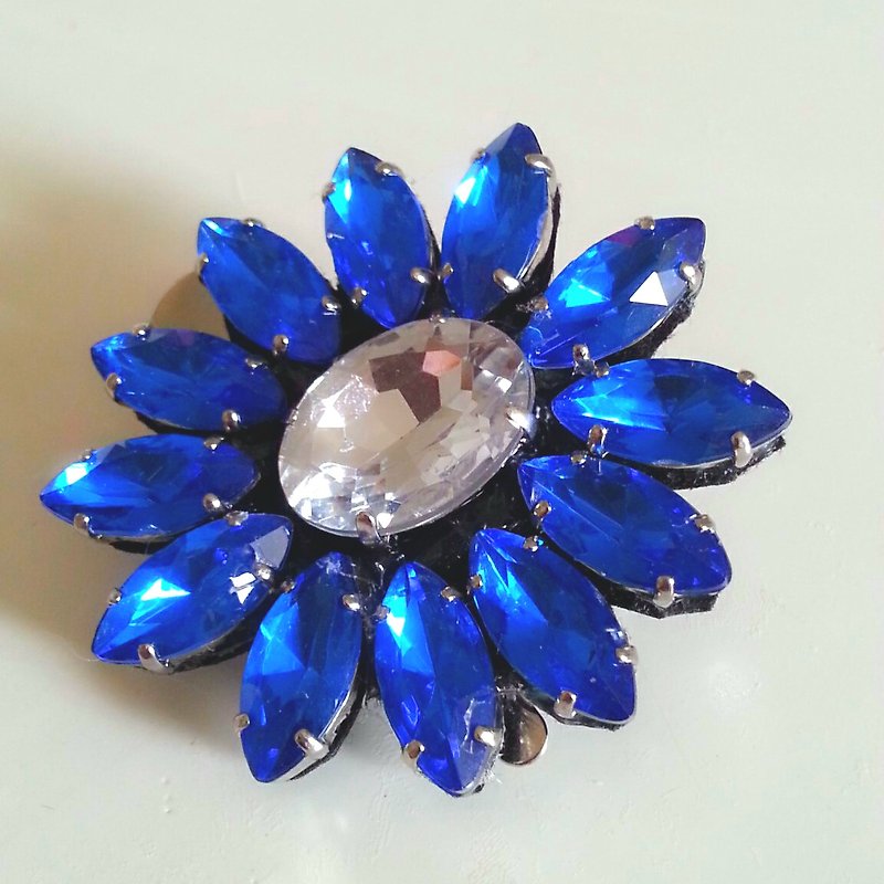 Hair clips of Deep Blue × Crystal - Hair Accessories - Other Metals Blue