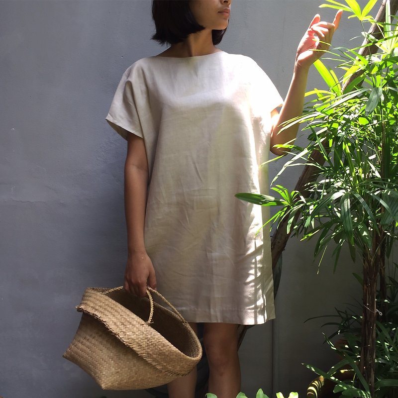 Sunday Linen Dress with back tie - ชุดเดรส - ผ้าฝ้าย/ผ้าลินิน สีกากี