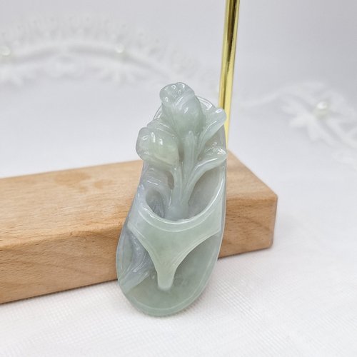 緣圓翡翠 溫潤稀有冰紫色手工雕刻鞋玫瑰白頭偕老吊墜 |天然緬甸玉A貨翡翠