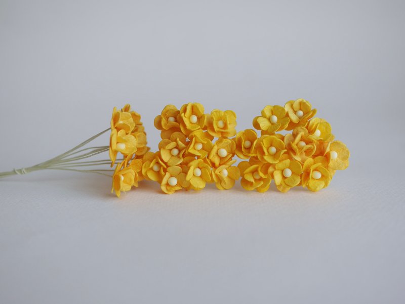 paper flower, supplies, 100 pcs. Canadian anemone, size 1.5 cm., yellow color - 其他 - 紙 橘色