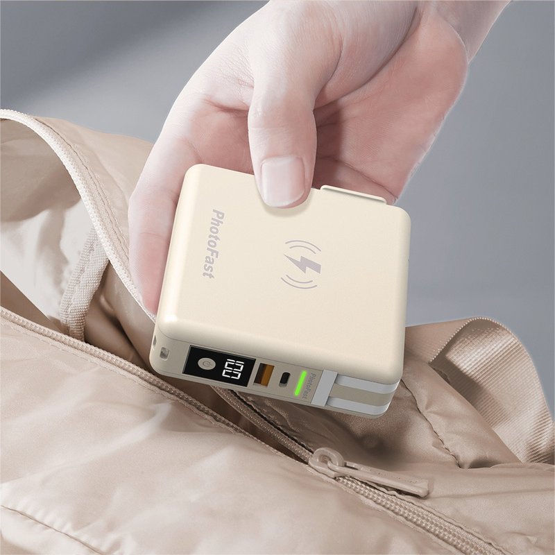 Photofast MUTICharge 10000mAh magsafe magnetic power bank milk tea color - Chargers & Cables - Plastic Khaki