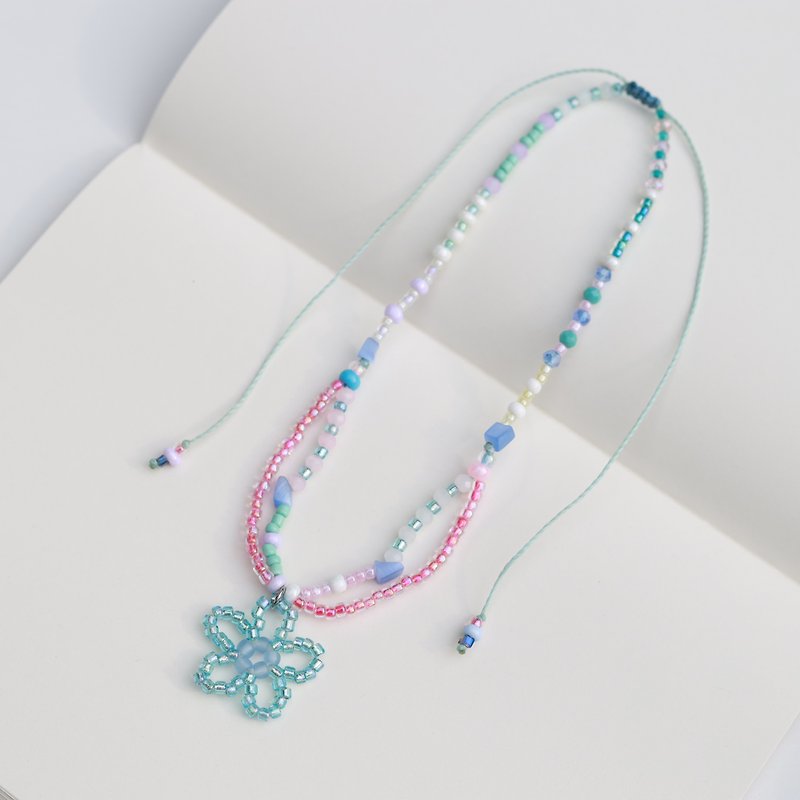 Pastel double layered beaded choker necklace with sky blue beaded flower pendent - 項鍊 - 繡線 藍色