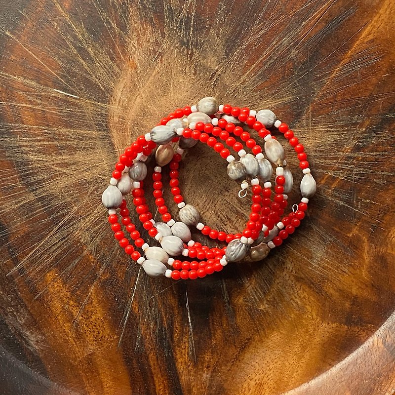 現貨優惠 原住民媽媽純手工編織串珠 貝殼環繞紅珠手環 - 手鍊/手鐲 - 壓克力 紅色