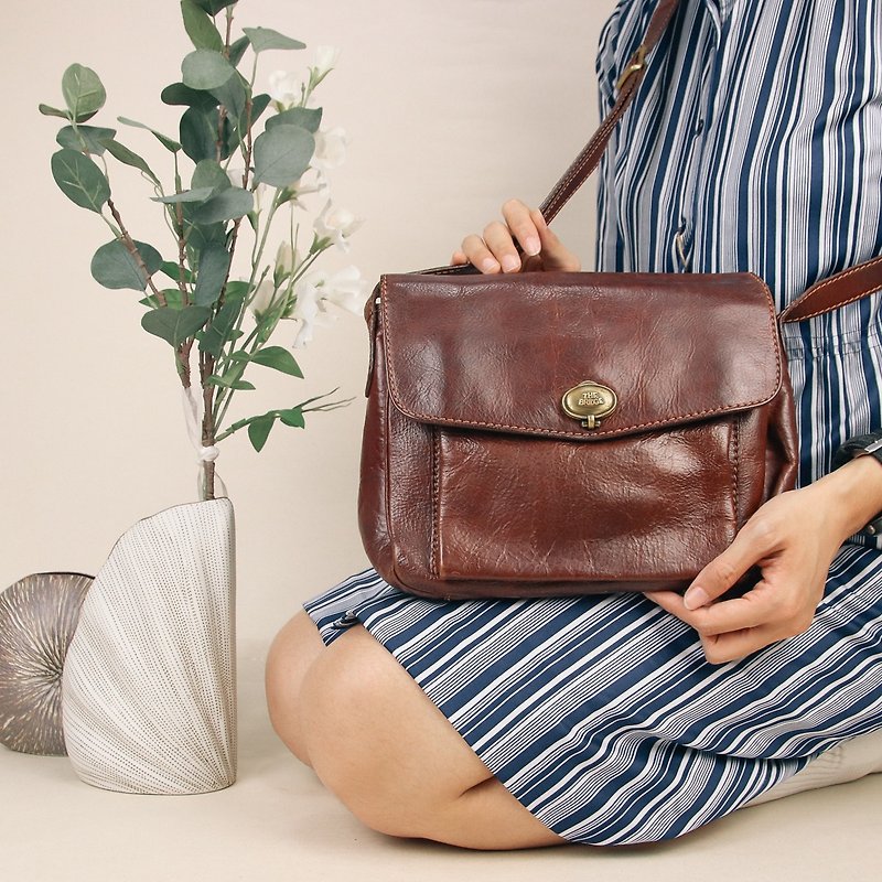 THE BRIDGE Antique Bag 010 Brown Side Backpack, Leather Brass [Tsubasa.Y Ancient House] - Messenger Bags & Sling Bags - Genuine Leather Brown