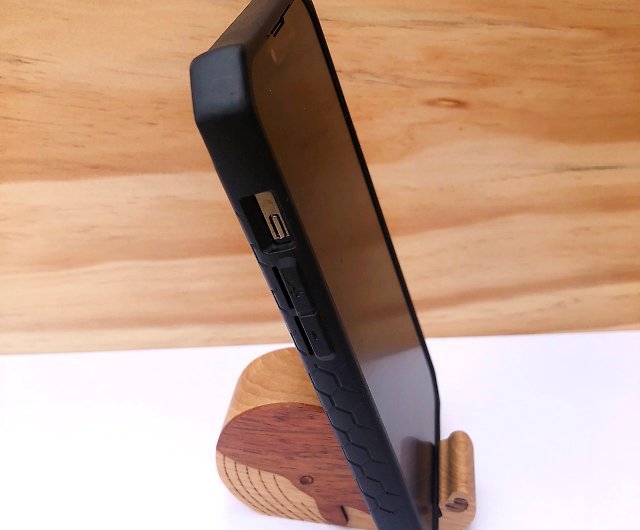 Wooden Mobile Phone Holder in Oak