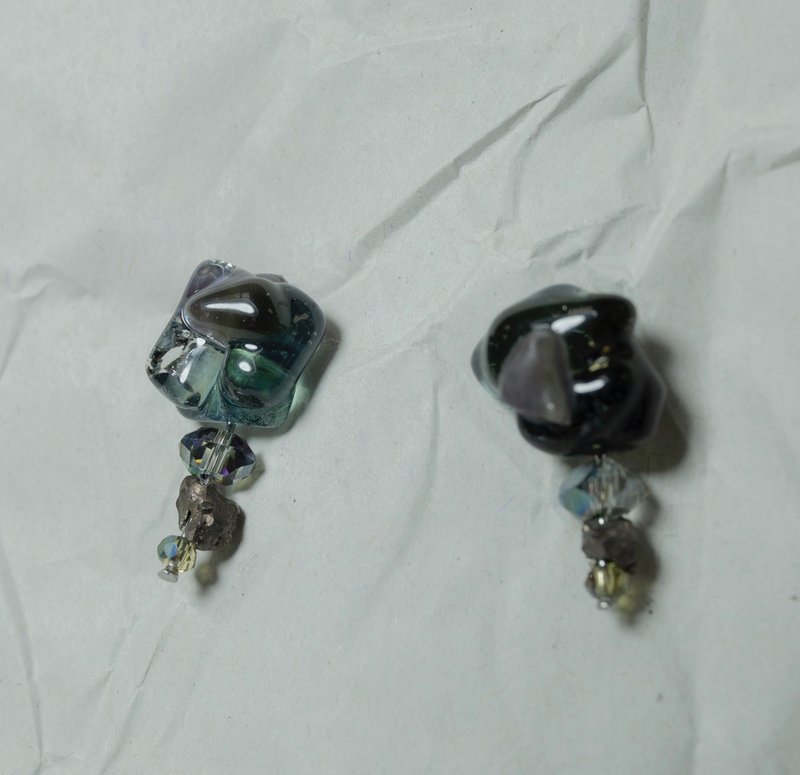 Ore 925earrings - 耳環/耳夾/耳骨夾 - 玻璃 