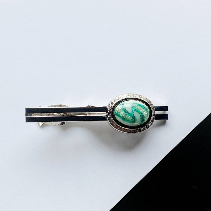 アンドロメダ 【エメラルド Emerald】 ネクタイピン 純銀張箔ちらし七宝 - 領帶/領帶夾 - 其他材質 綠色