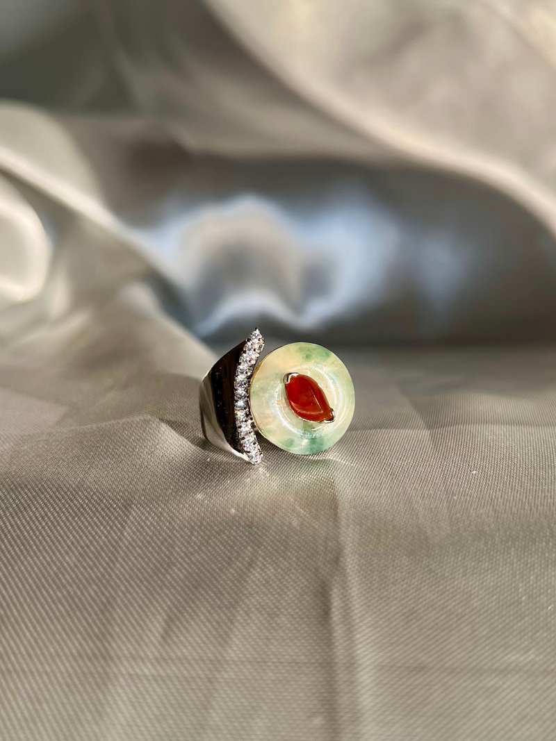 Round Fei Cui & Red Bird Jadeite Jade Ring - แหวนทั่วไป - หยก หลากหลายสี