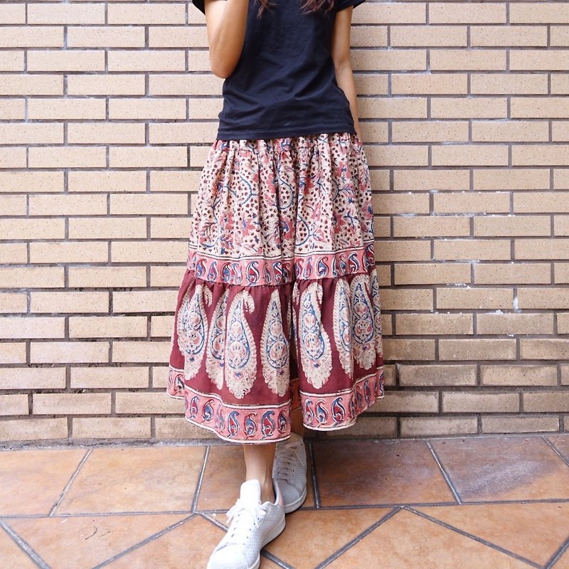 Woman maxi skirt free size paisley print - กระโปรง - ผ้าฝ้าย/ผ้าลินิน 