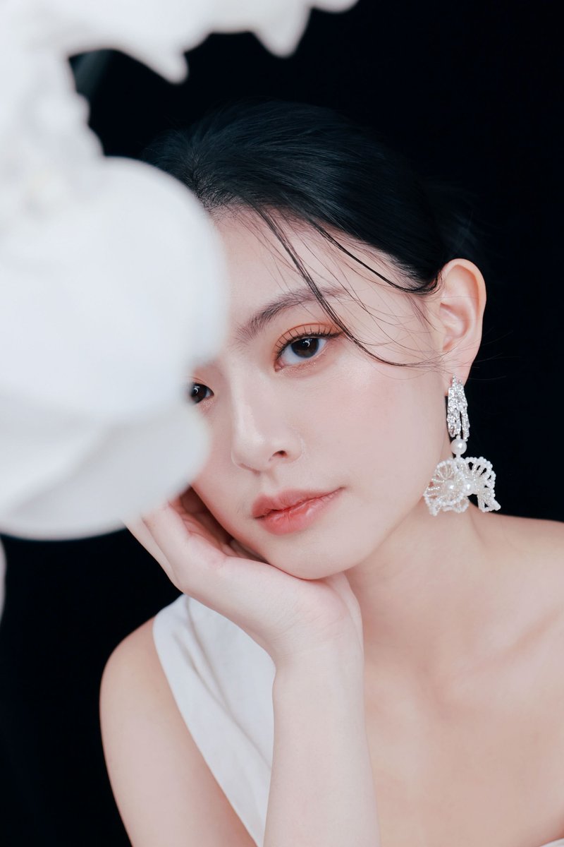 COR-DATE / 銀色系 / 雪花微舞耳環 - 耳環/耳夾 - 其他材質 