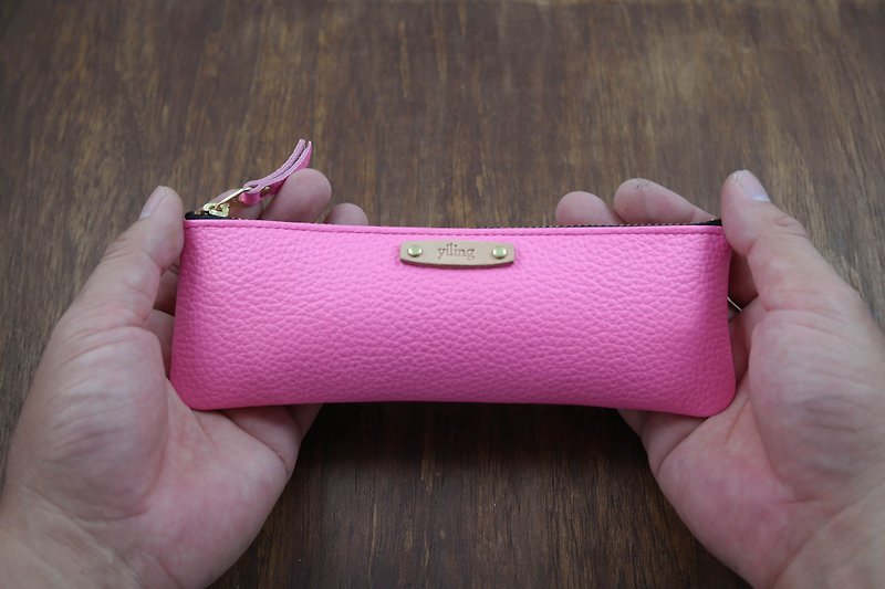 APEE soft leather hand bag ~ ~ zipper pencil box, pencil case - embossed pink honey - กล่องใส่ปากกา - หนังแท้ สึชมพู