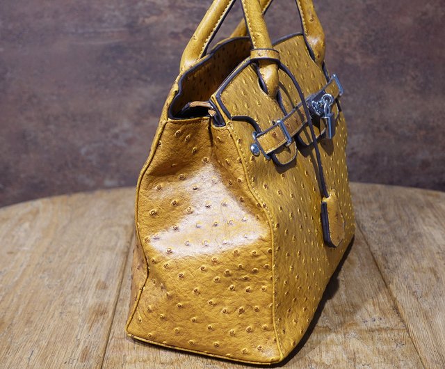 Cowhide embossed ostrich pattern platinum bag - Shop BU