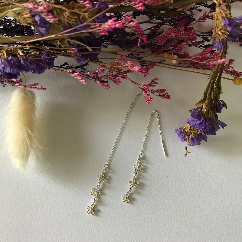 Sterling Silver Spring Flower Dangle Earrings Màn Gong - Earrings & Clip-ons - Sterling Silver Silver
