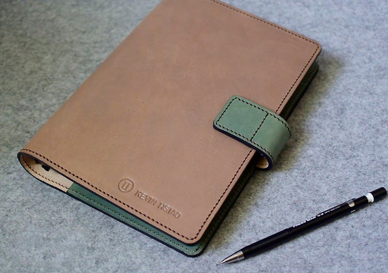 Magnetic buckle leather loose-leaf notebook two-color with A5-Size raw wood leather + green - สมุดบันทึก/สมุดปฏิทิน - หนังแท้ 
