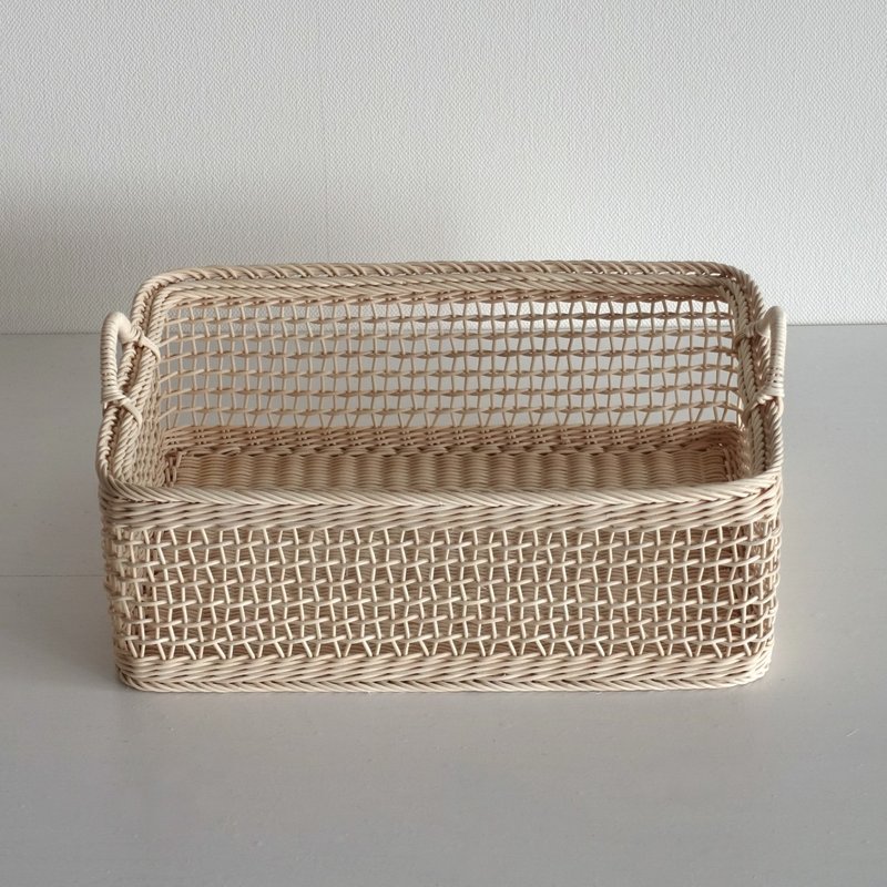 A deep square basket that can hold A4 paper - Shelves & Baskets - Wood 