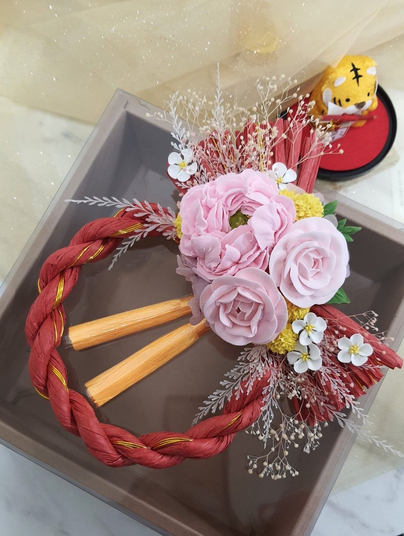 [New Year's Day Flower Ceremony] Wealthy Chunhua. Blessing Note Linked Rope Butter Soil New Year Gift Ornament - Items for Display - Clay Red