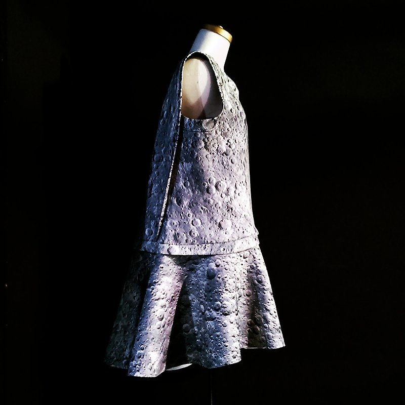 太空棉月球印花背心洋裝 Ray77 Galaxy - 洋裝/連身裙 - 聚酯纖維 灰色