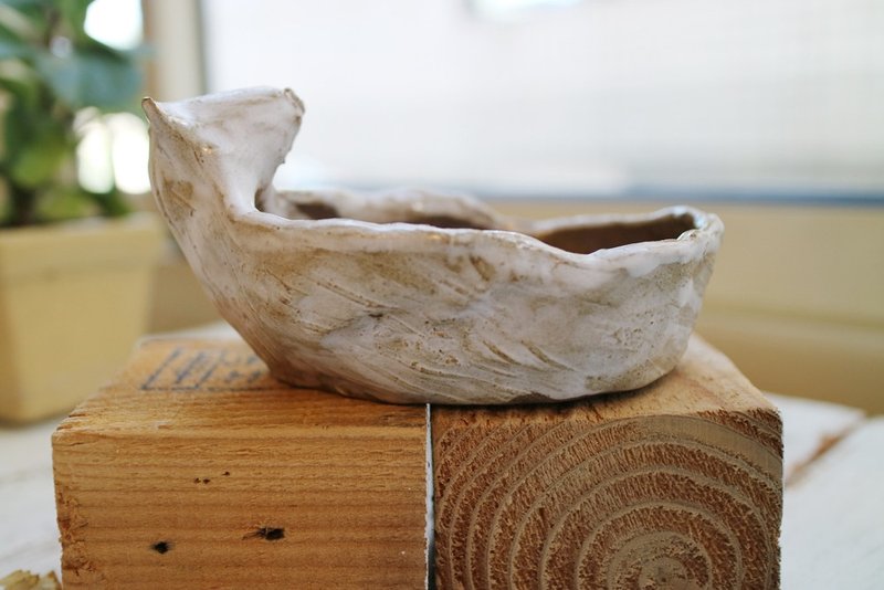 三楼 手作陶器 泡澡熊 大白 盆栽花器 - 花瓶/花器 - 陶 白色