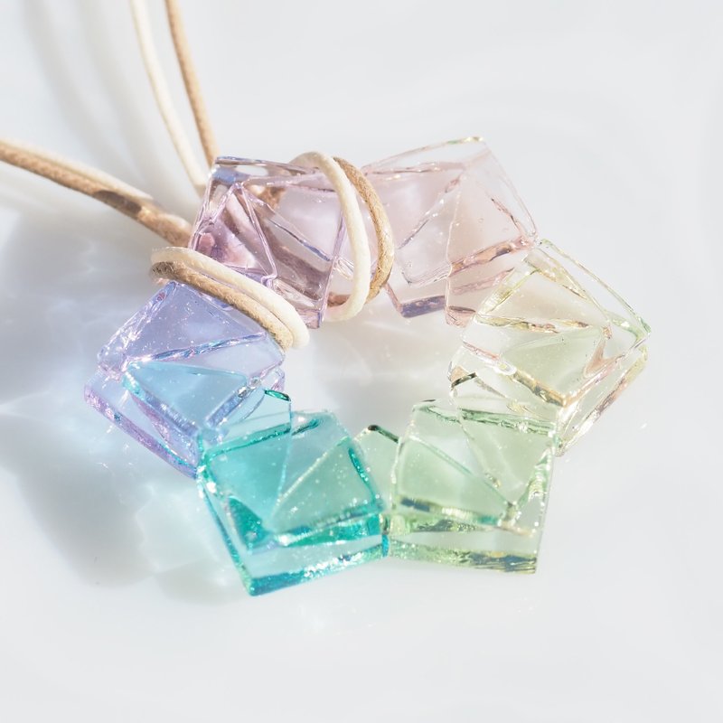 [Special] Crystal glass (Crystal [Dream]) necklace [Made-to-order] - สร้อยคอ - แก้ว หลากหลายสี