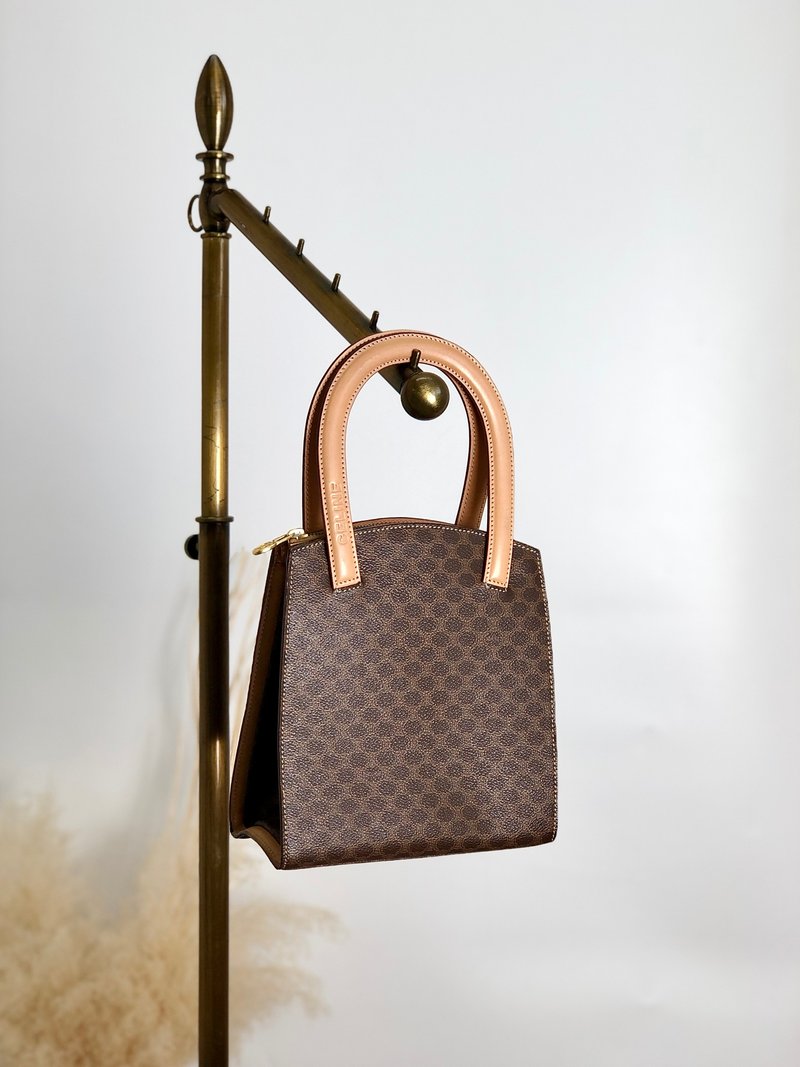 【 日本直送　名牌中古包 】CELINE セリーヌ マカダム ハンドバッグ ブラウン ロゴ PVCレザー トートバッグ vintage オールド 2fxfg6 - 手提包/手提袋 - 防水材質 咖啡色