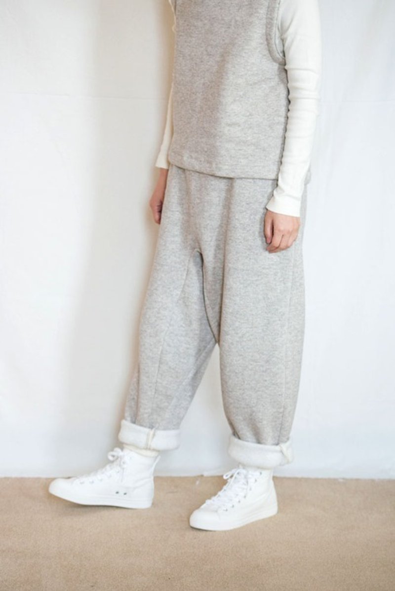 ヤク混裏起毛ニットゆったりパンツ【OrganicCottonの起毛ニット生地】 - 中性長褲/短褲 - 棉．麻 灰色