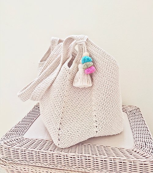 Meet Cute Crochet Granny Square tote bag / shopping bag