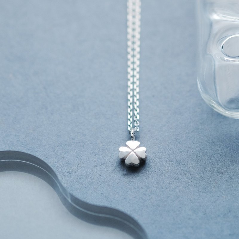 Four-leaf clover necklace Silver 925 - สร้อยคอ - โลหะ สีเงิน