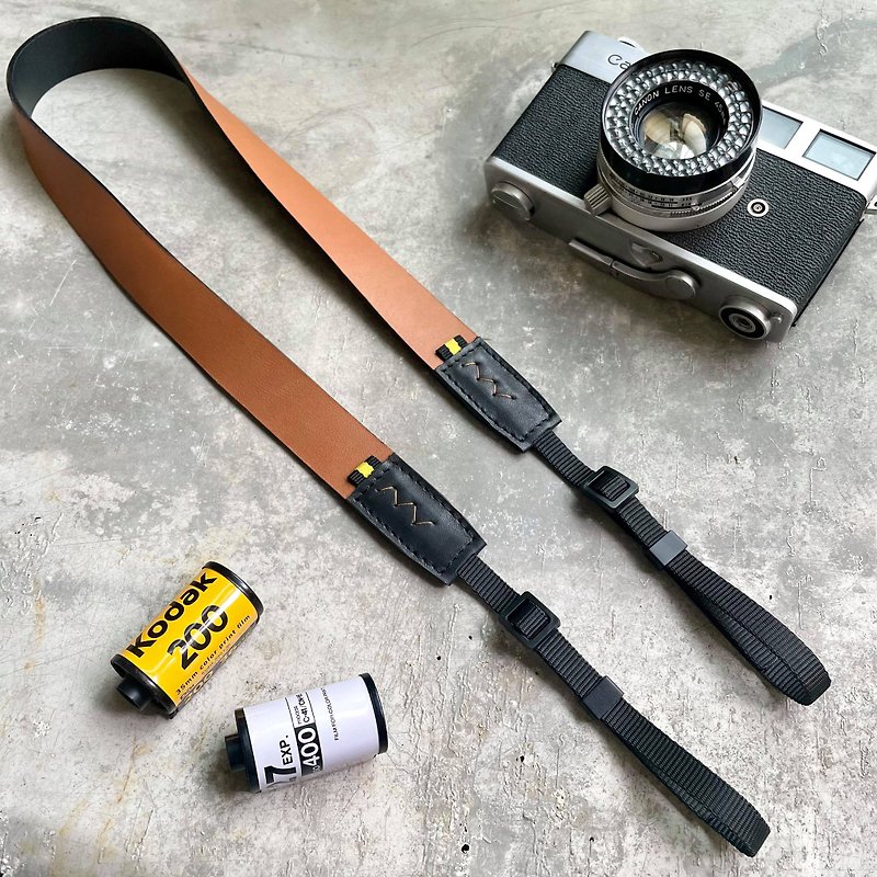 Camera strap customized amber Brown leather customized gift - ขาตั้งกล้อง - หนังแท้ สีนำ้ตาล