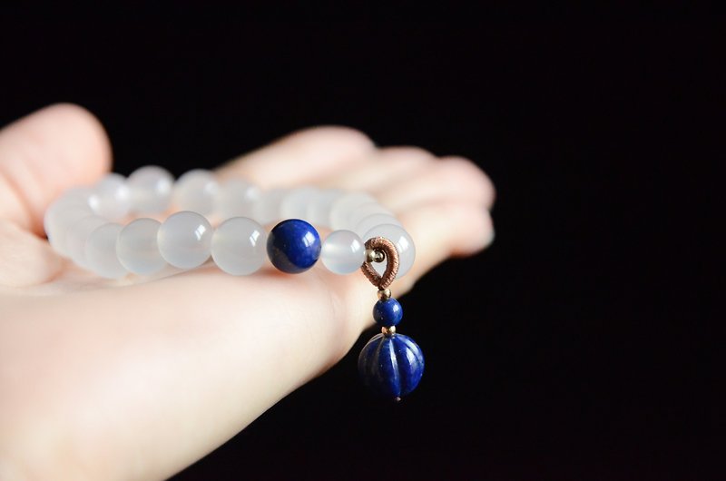 【Jingxi】Southern Red Agate Lychee Frozen Lapis Lazuli Bracelet - สร้อยข้อมือ - เครื่องประดับพลอย สีน้ำเงิน