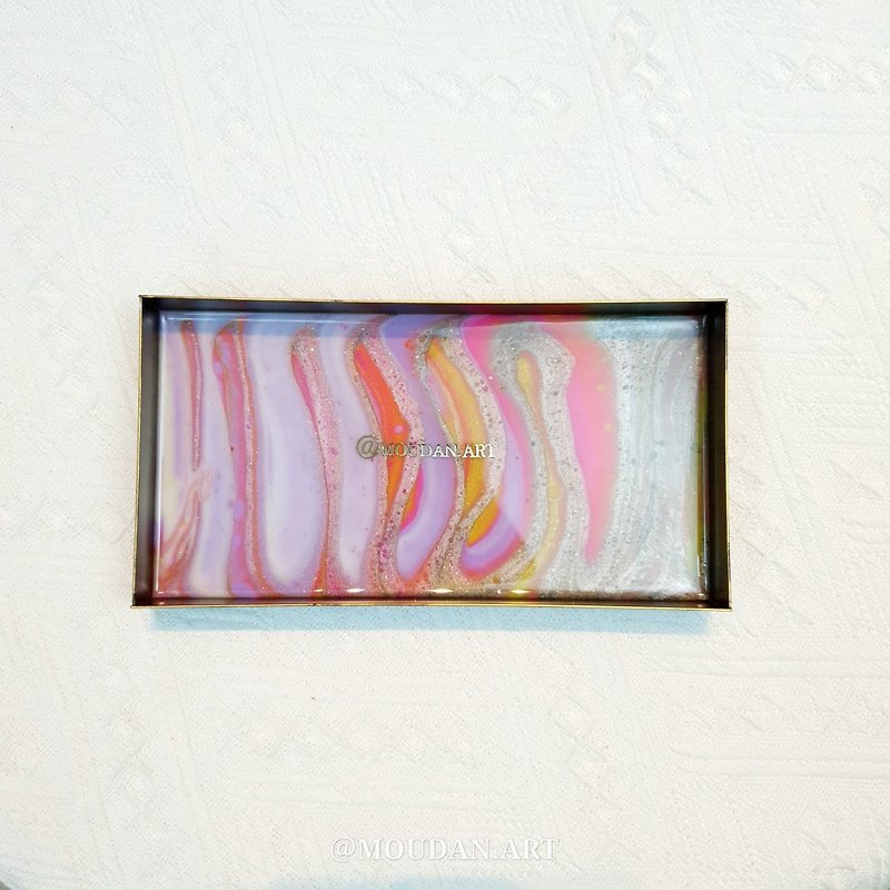 Hand-made resin tray-Mystery 1 - Items for Display - Other Metals Pink