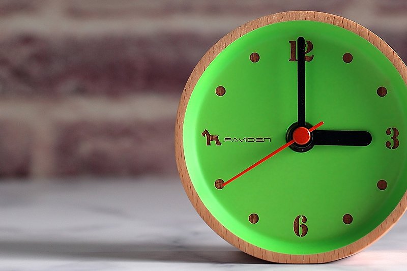 雷亞納圓桌鐘(蘋果綠) 10cm X 10cm - 時鐘/鬧鐘 - 木頭 
