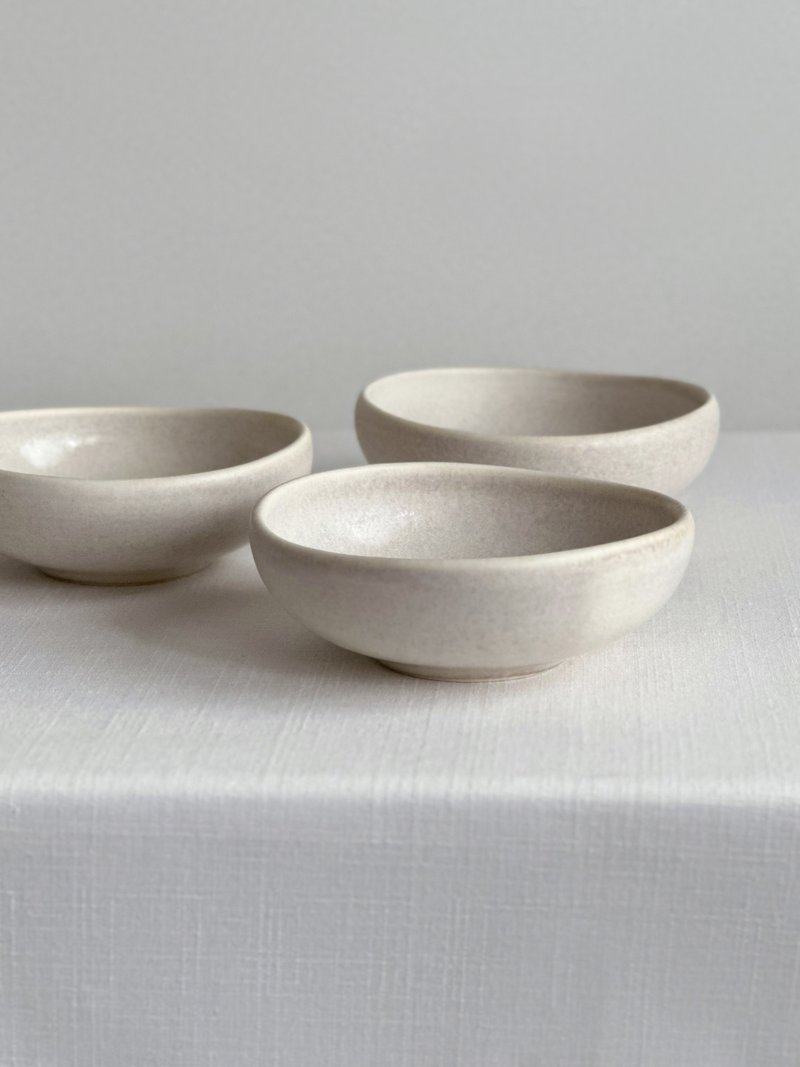 Silver-Grey Edged Small Bowl - Bowls - Pottery 