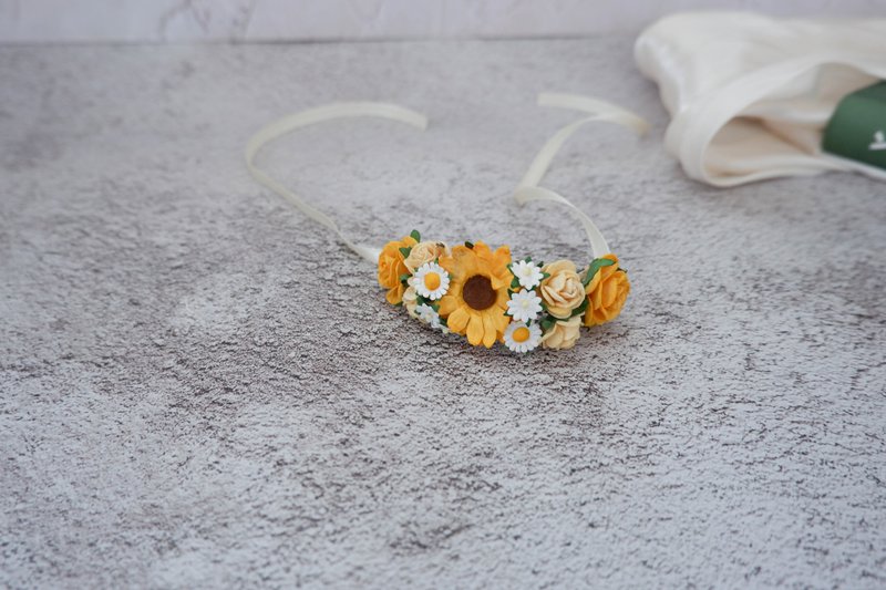 Sunflower daisy wrist corsage - 胸花/手腕花 - 紙 黃色