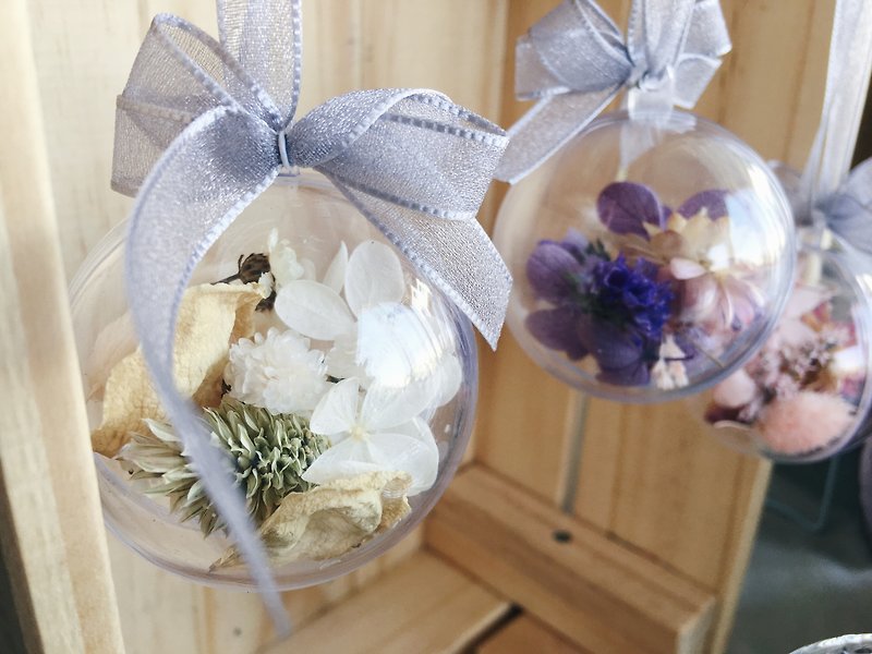 [Good] Flower dried flower transparent ball Preserved Hydrangea valentines home decoration white, pink, purple tri-color (S) - Plants - Plants & Flowers Multicolor
