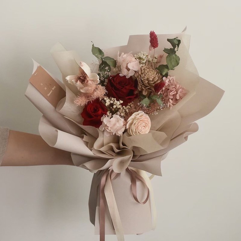 /Theme song of love/Dry flower proposal birthday bouquet graduation rose teacher’s day immortal flower - ช่อดอกไม้แห้ง - พืช/ดอกไม้ หลากหลายสี