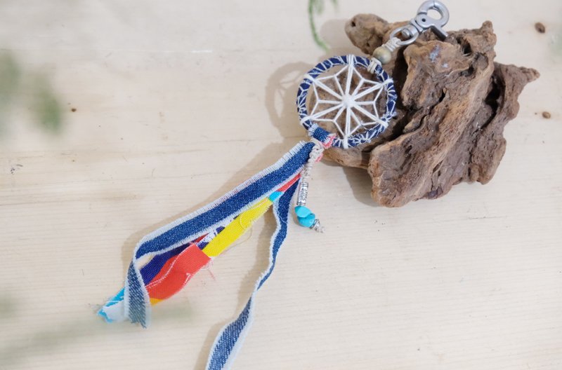 Handmade Dreamcatcher keychain - Navy - ที่ห้อยกุญแจ - ผ้าฝ้าย/ผ้าลินิน สีน้ำเงิน